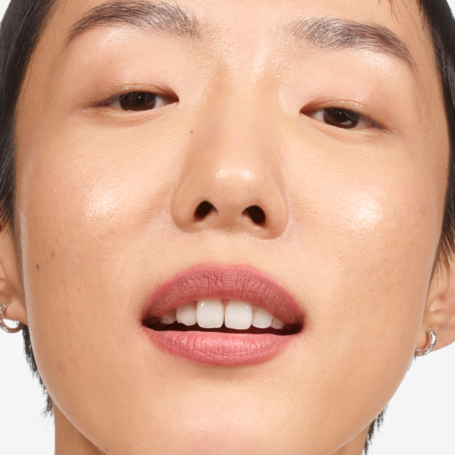 LIP LINE ENHANCING HYDRATING LONGWEAR (LÁPIZ DELINEADOR DE LABIOS CON EFECTO HIDRATANTE)